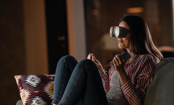 爱游戏ayx官方网站，HTC或推出Vive系列新VR头戴 采用外形紧凑的设计